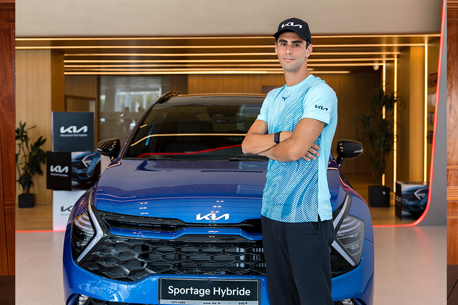 Kia appuie le Tennis Tunisien en sponsorisant Aziz Dougaz au Kia Tunis Open 2025