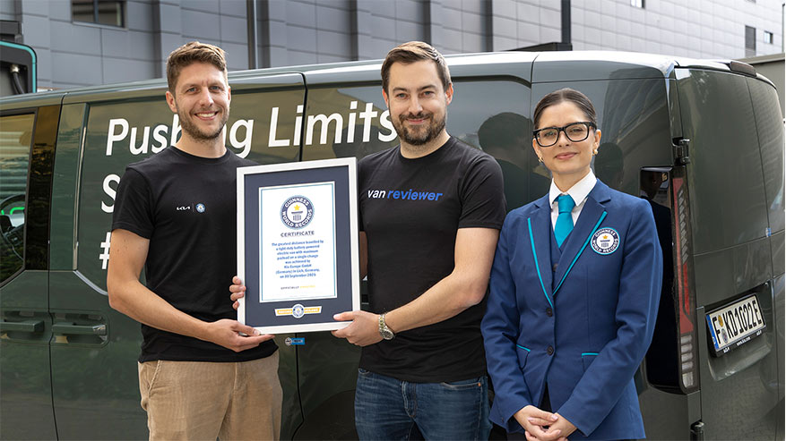 Le Kia PV5 Cargo établit un record GUINNESS WORLD RECORDS™ : 693,38 kilomètres parcourus sur une seule charge avec charge utile maximale